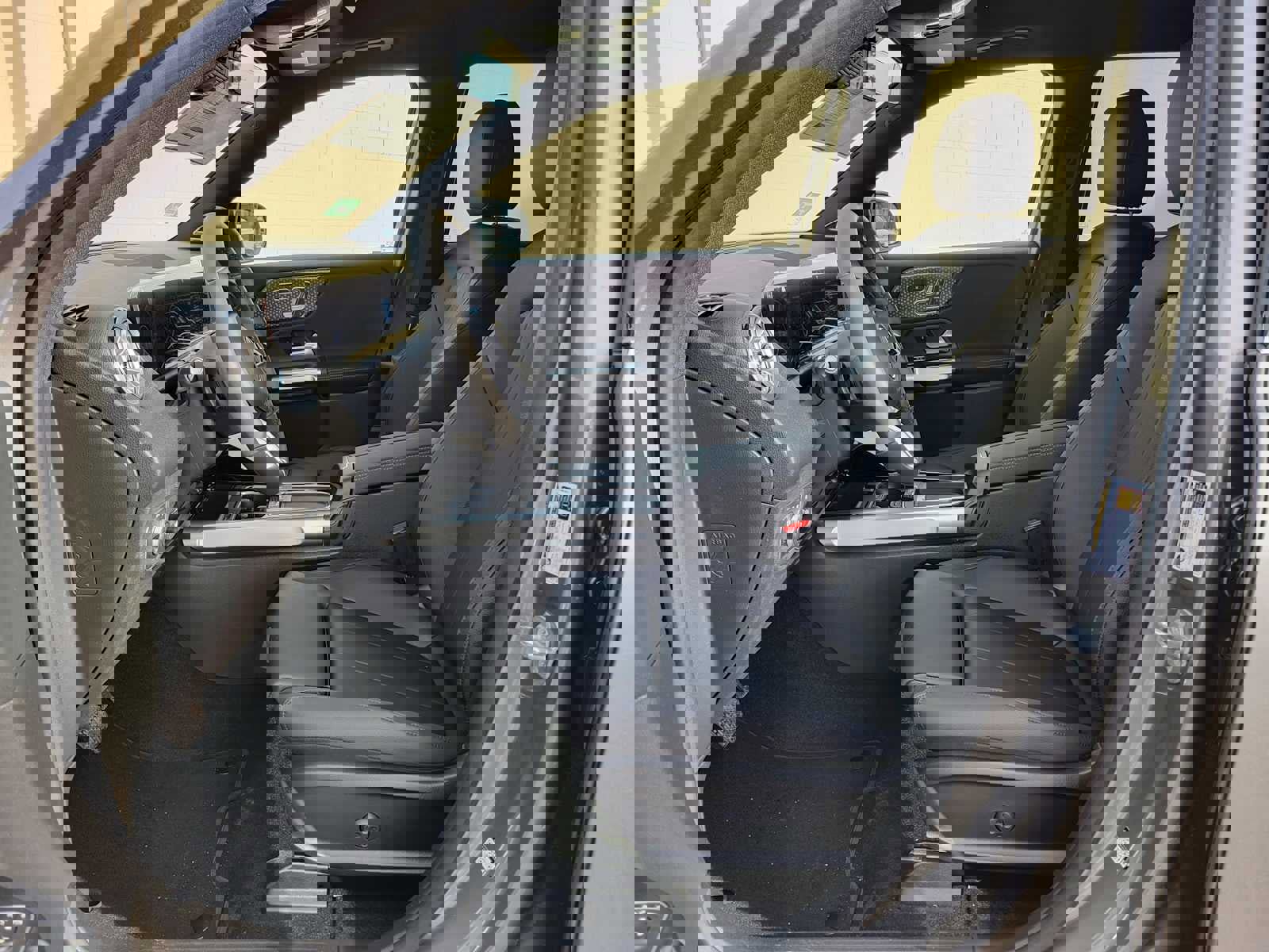 Used 2025 Mercedes-Benz EQB 350 4MATIC SUV image 21