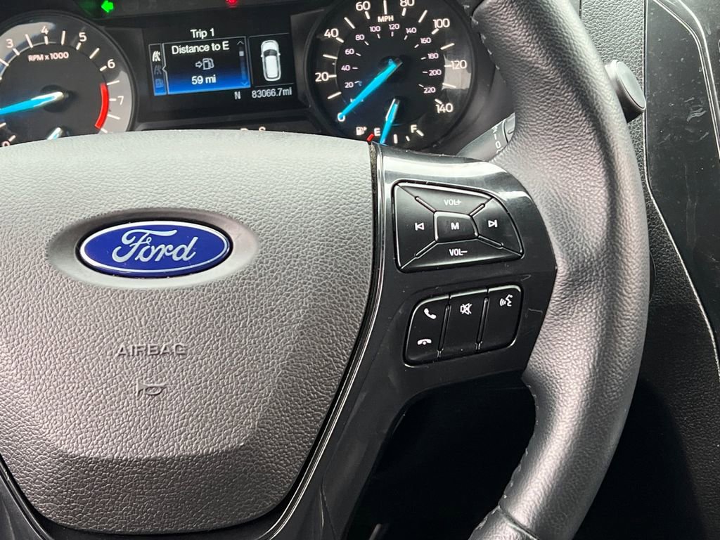 Used 2018 Ford Explorer XLT image 18