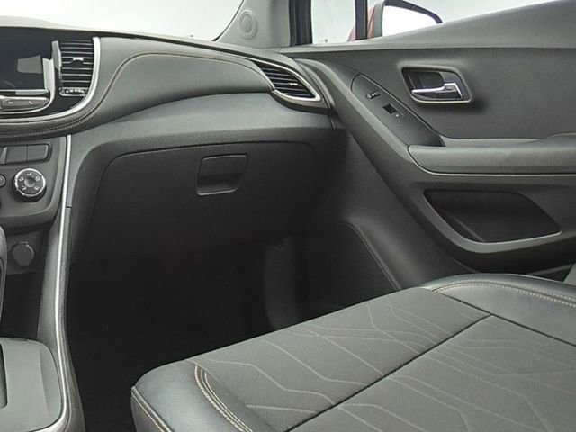 Used 2019 Chevrolet Trax LT w/ Driver Confidence Package image 18