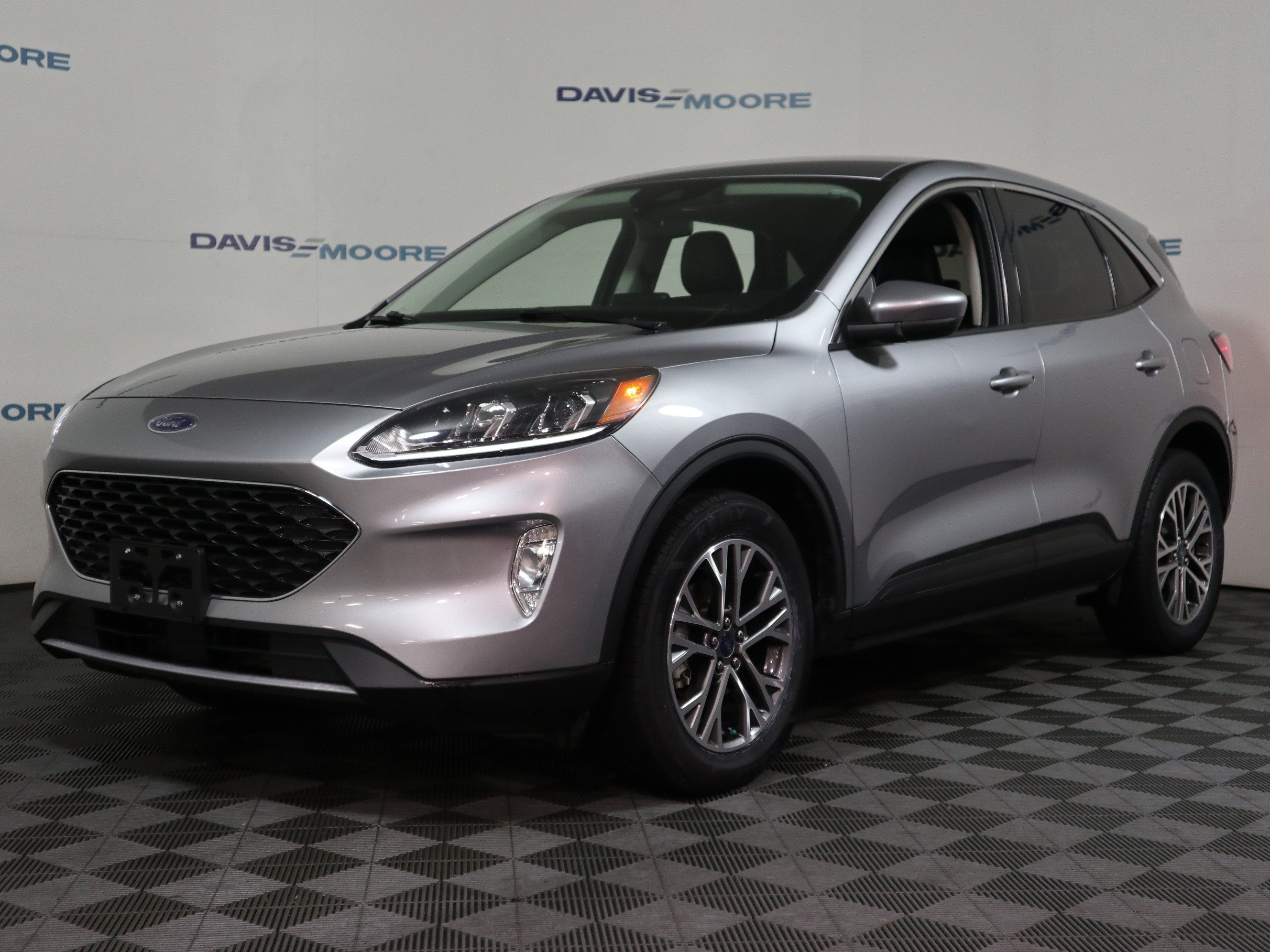 Used 2022 Ford Escape SEL w/ Technology Package AWD/4WD image 12