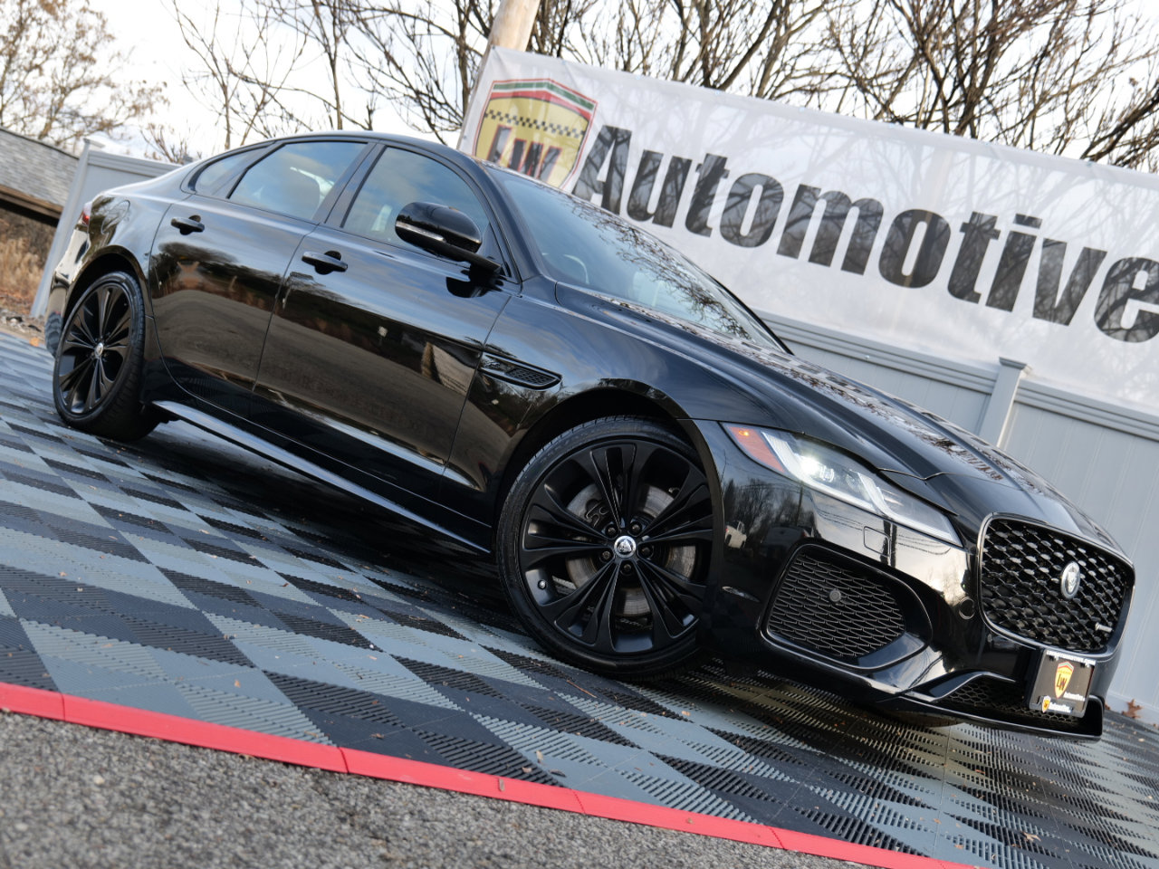 Used 2024 Jaguar XF R-Dynamic SE image 1