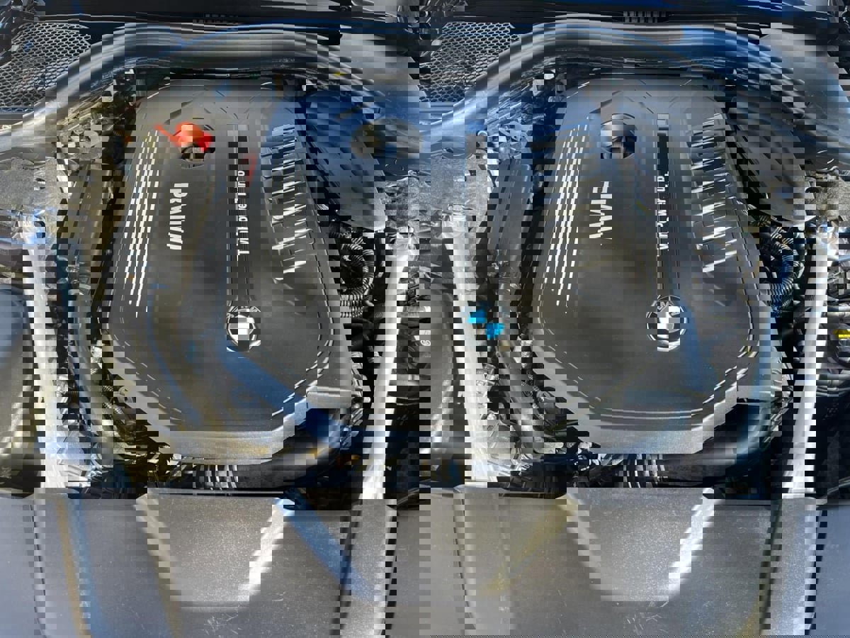 Used 2019 BMW 740i xDrive image 31