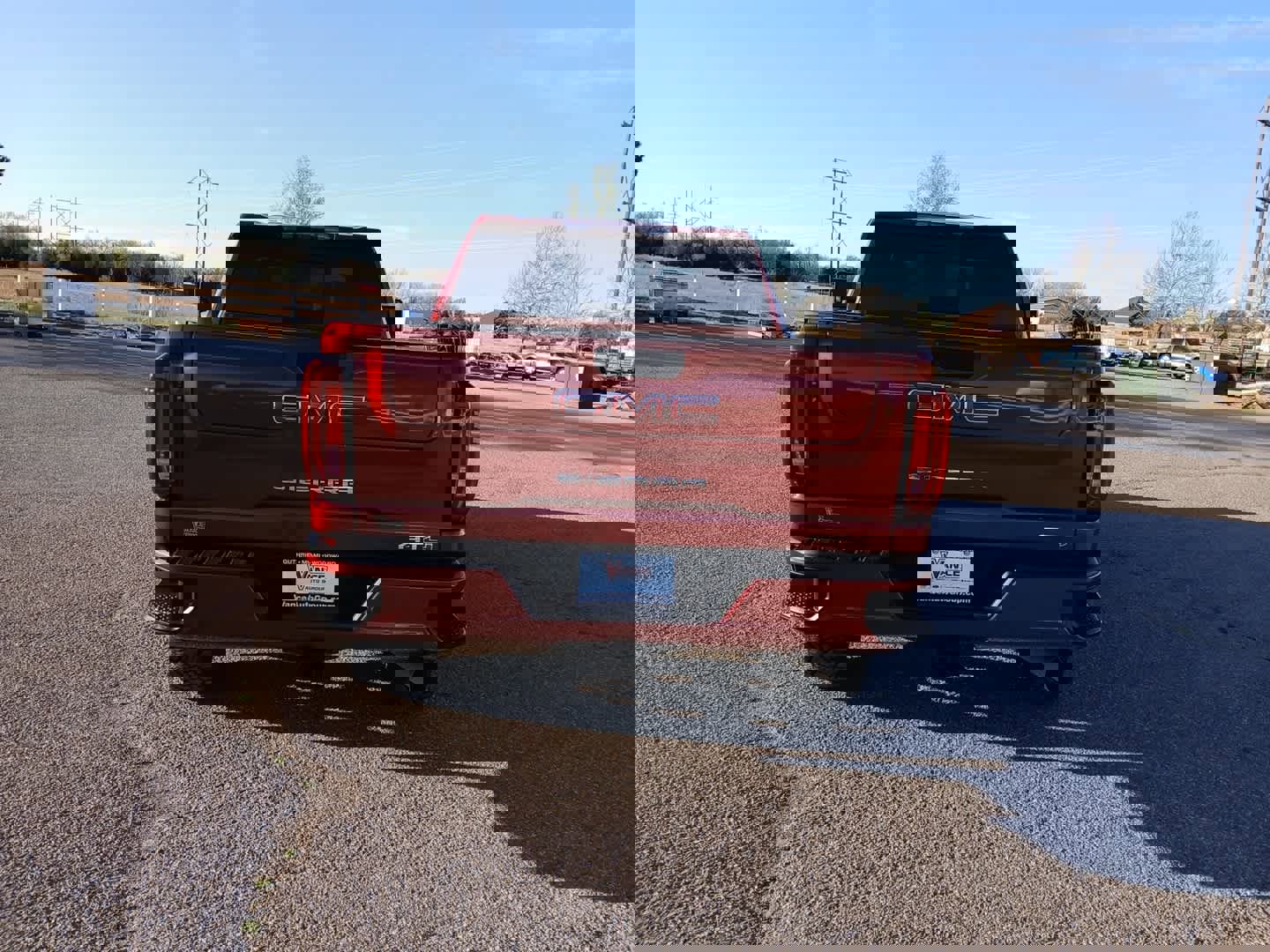 Used 2023 GMC Sierra 2500 AT4 w/ AT4 Preferred Package image 6