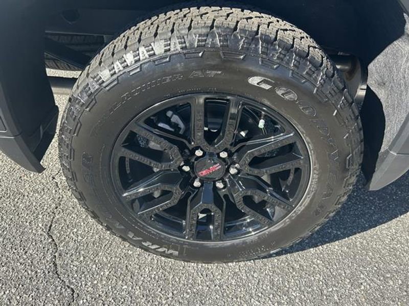 Used 2026 GMC Sierra 1500 Elevation w/ Elevation Premium Package image 33