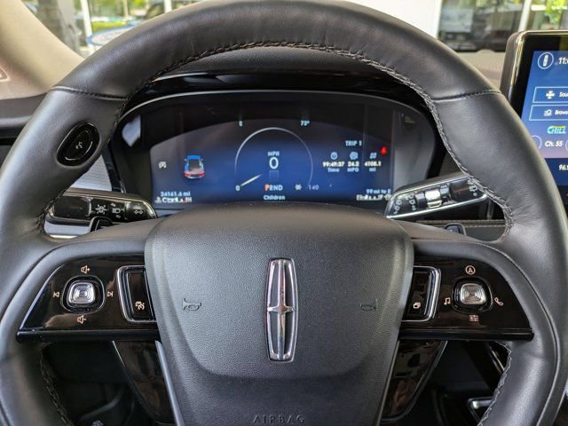 Used 2023 Lincoln Corsair Reserve w/ Equipment Group 201A image 26