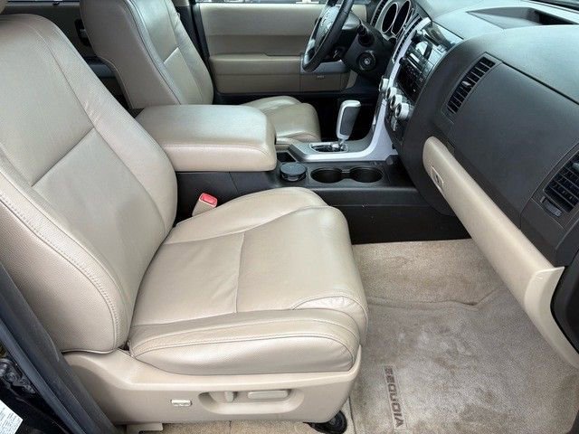 Used 2008 Toyota Sequoia Limited image 41