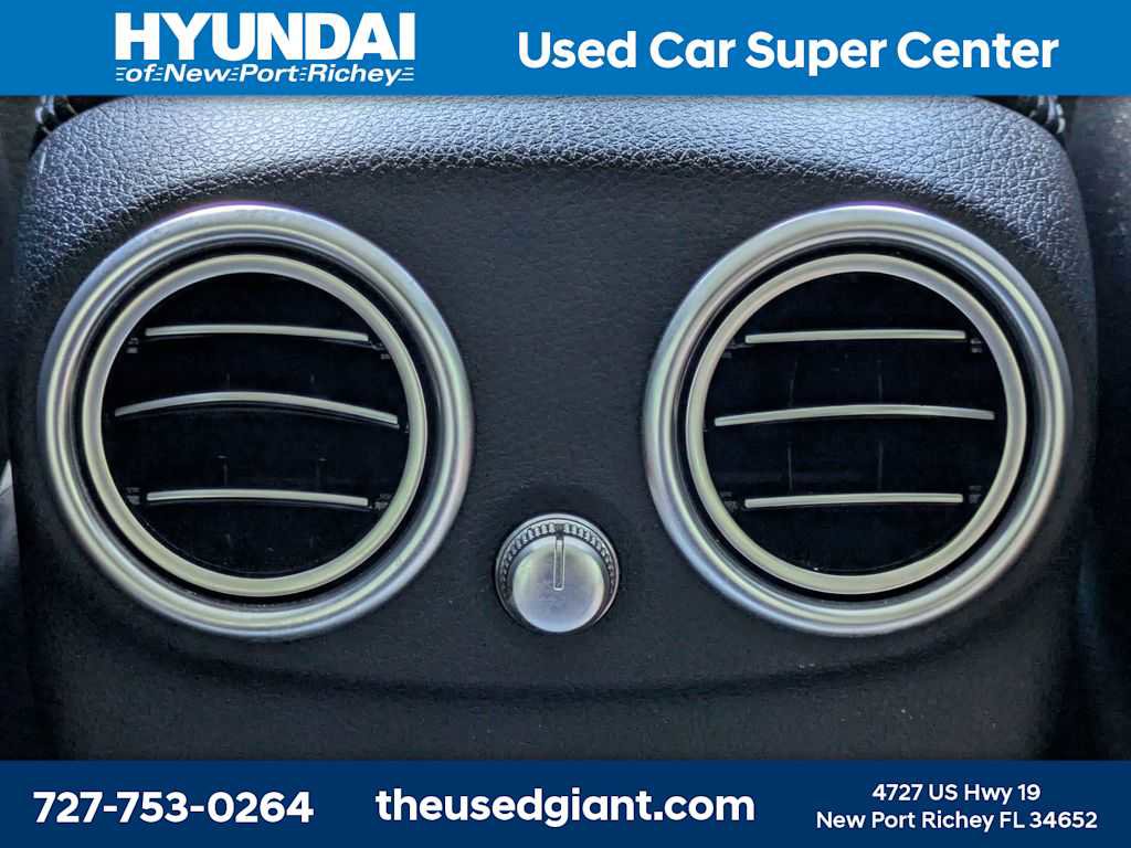 Used 2016 Mercedes-Benz C 300 4MATIC Sedan w/ Multimedia Package image 15