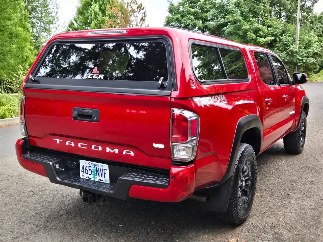 Used 2021 Toyota Tacoma TRD Off-Road w/ Technology Package AWD/4WD image 9