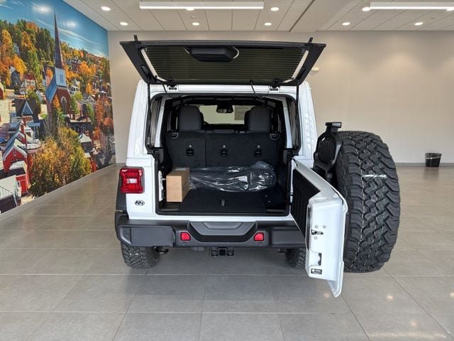 New 2025 Jeep Wrangler Willys AWD/4WD image 40