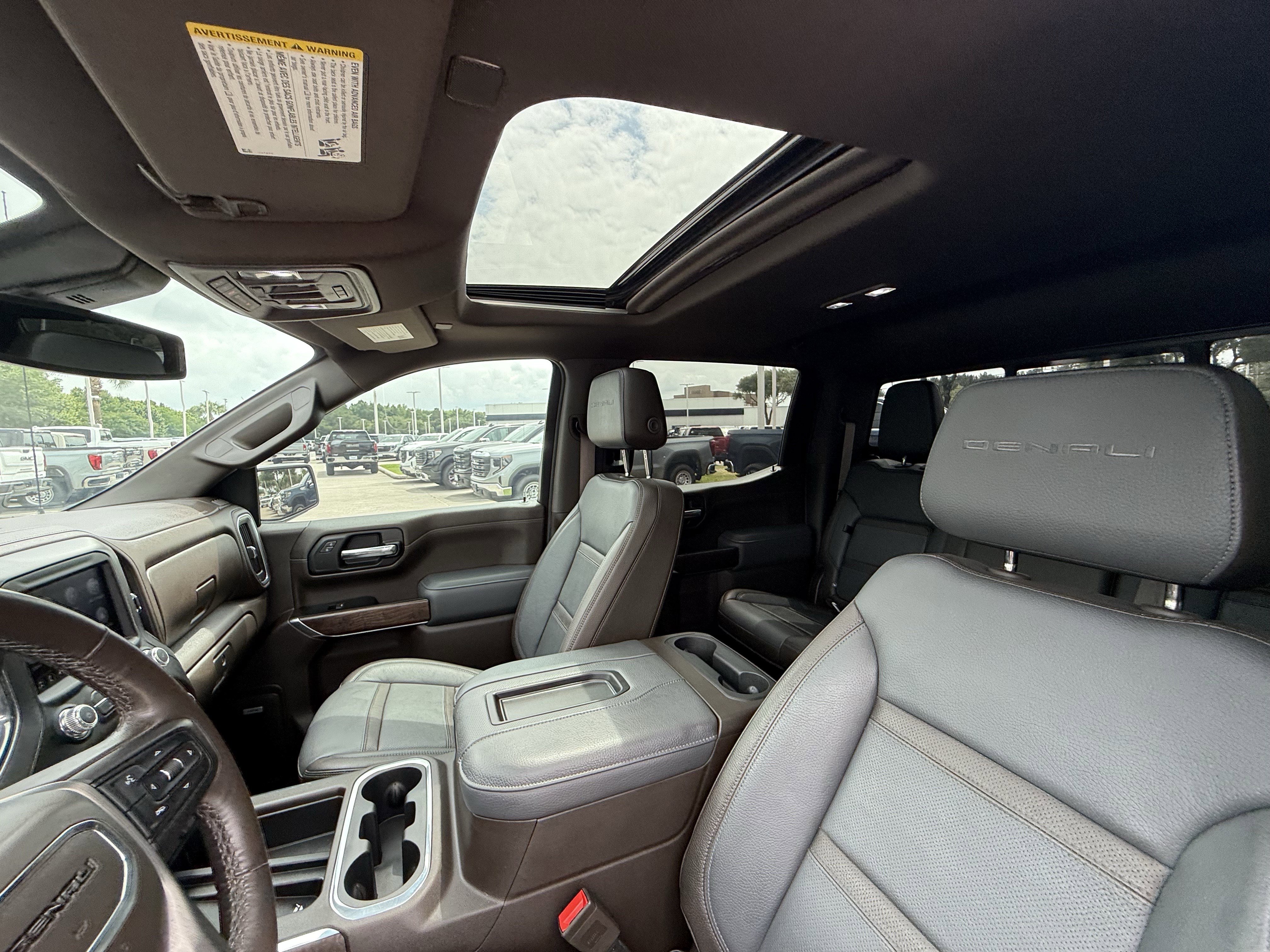 Used 2022 GMC Sierra 1500 Denali w/ Denali Premium Package AWD/4WD image 26