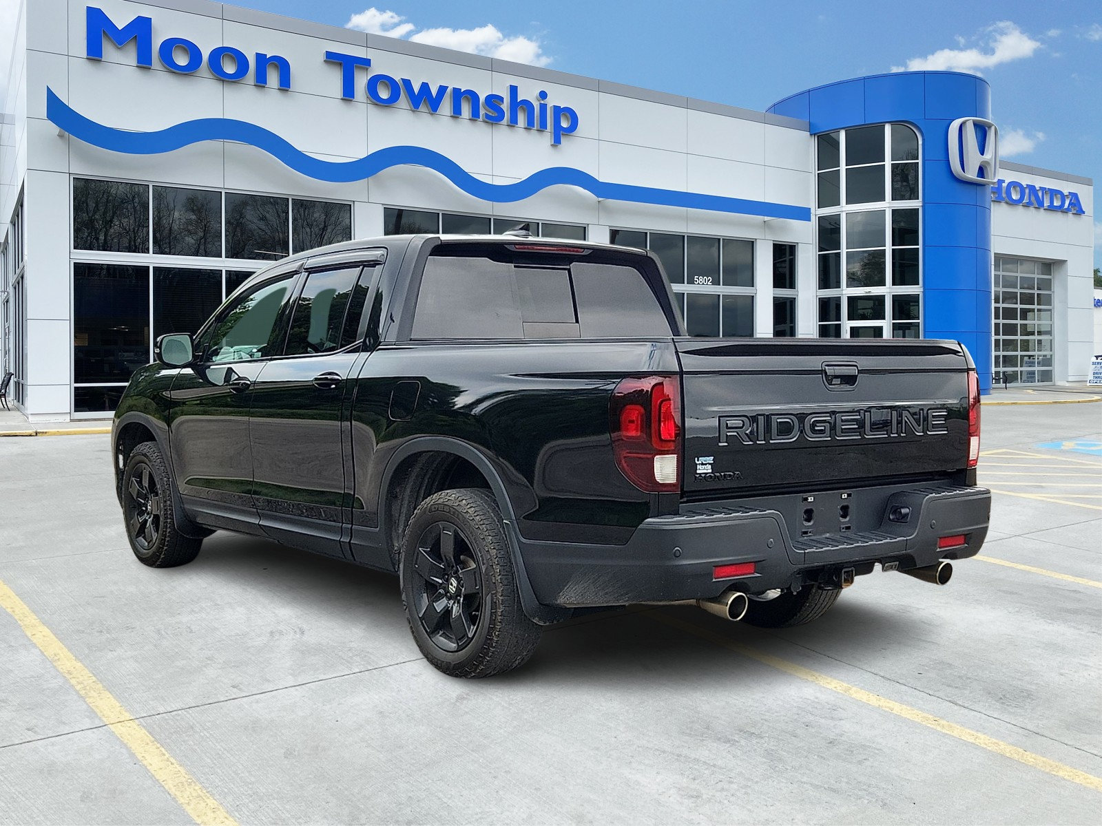 Used 2024 Honda Ridgeline Black Edition image 4
