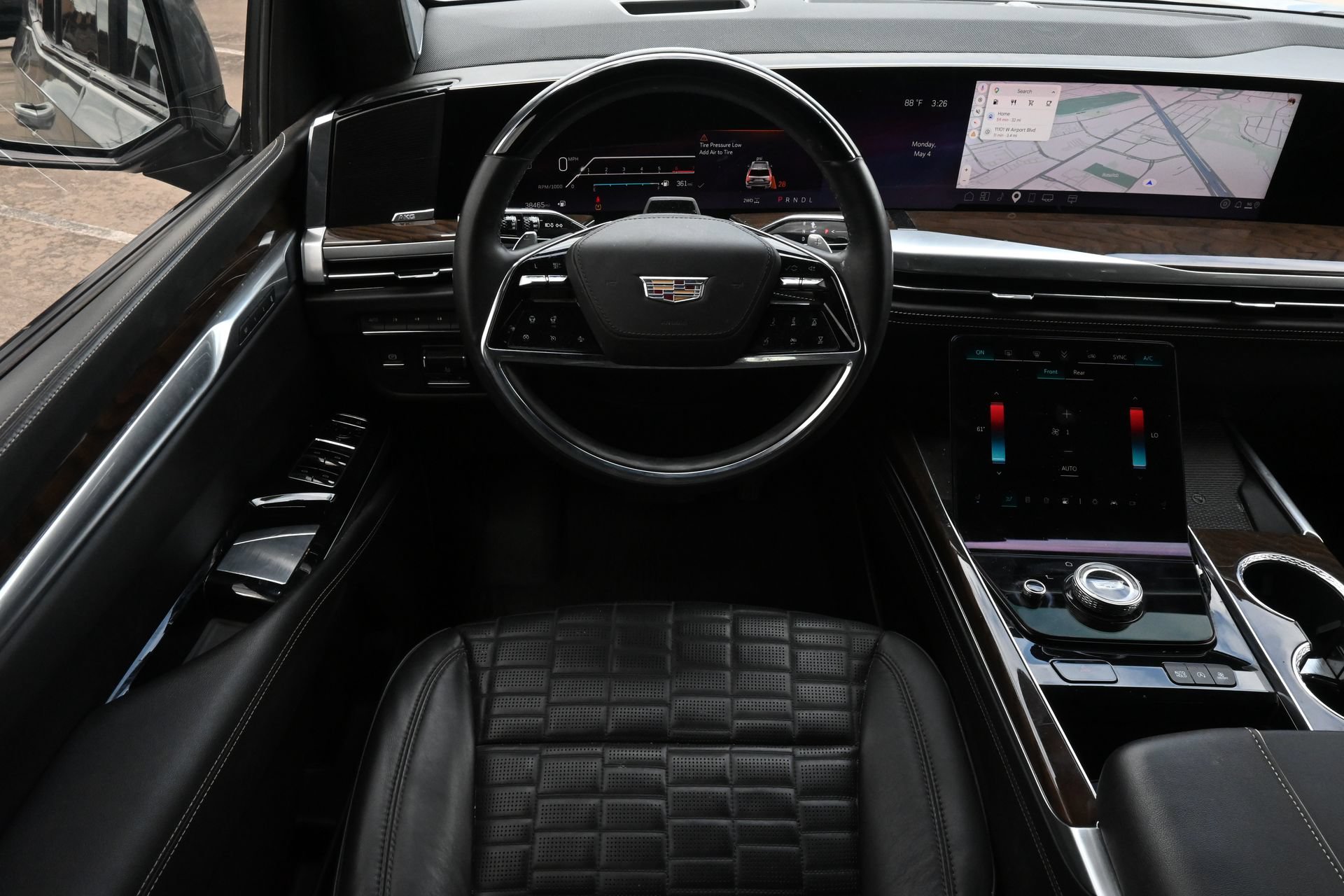 Certified 2025 Cadillac Escalade Sport Platinum w/ LPO, Floor Liner Package AWD/4WD image 10