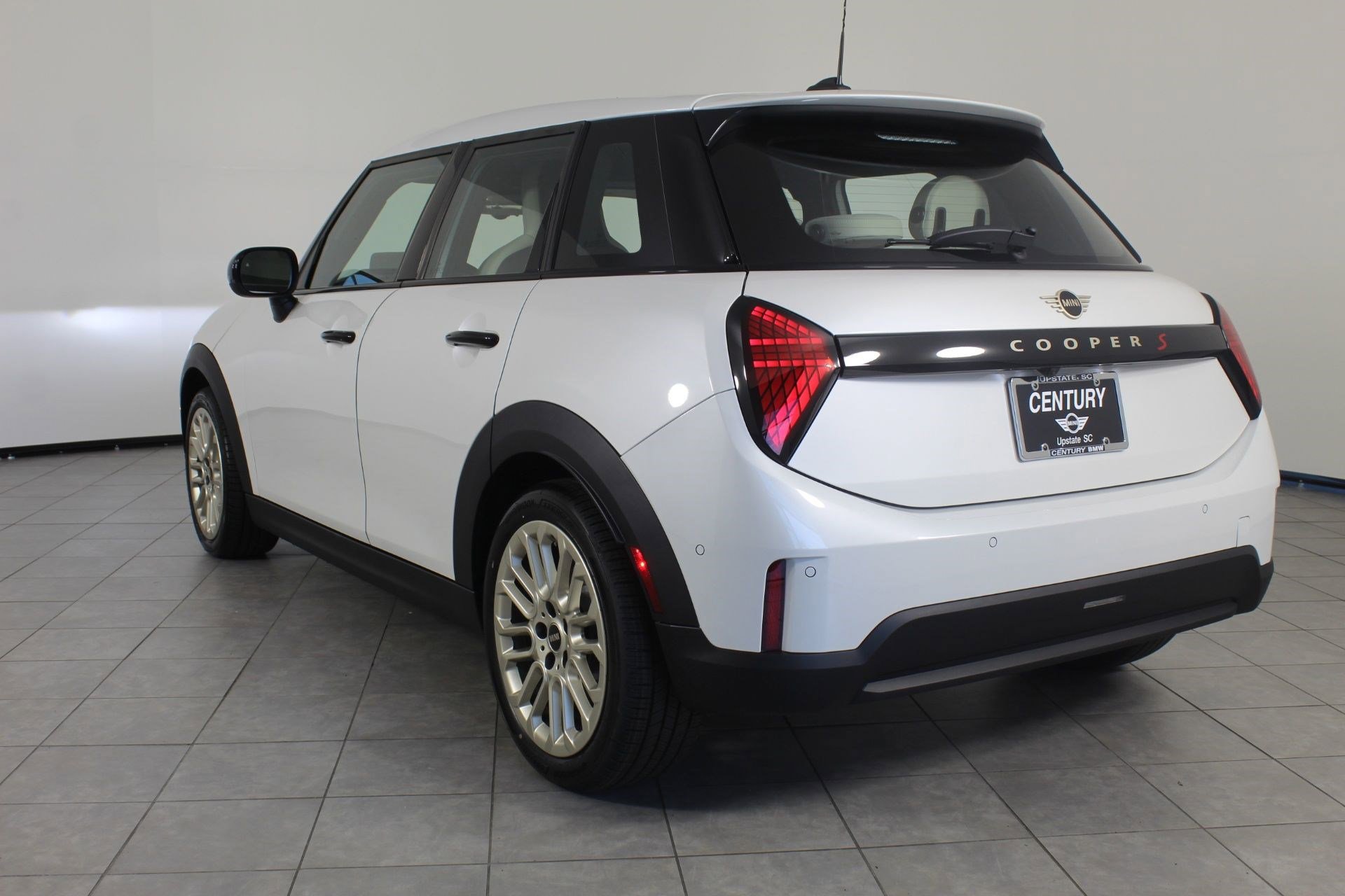 Certified 2025 MINI Cooper S image 3