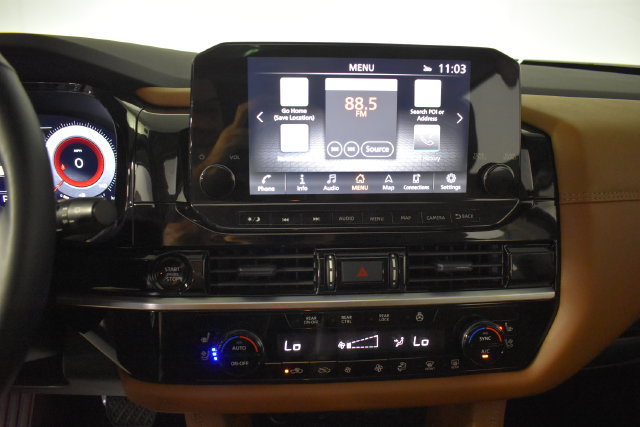 Used 2025 Nissan Pathfinder Platinum AWD/4WD image 19