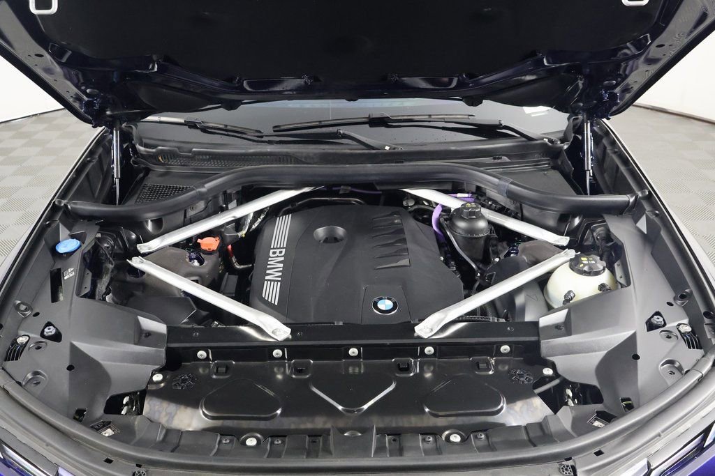 Used 2023 BMW X7 xDrive40i w/ Executive Package image 16