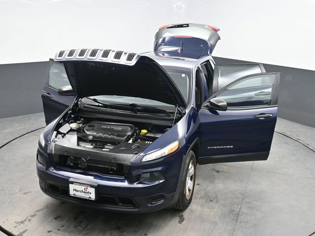 Used 2014 Jeep Cherokee Sport w/ Trailer Tow Group image 38