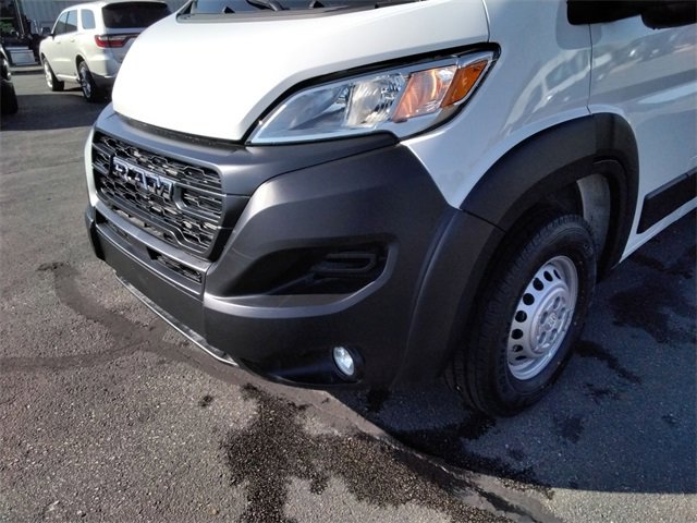 Used 2025 RAM ProMaster 2500 w/ Convenience Group image 14
