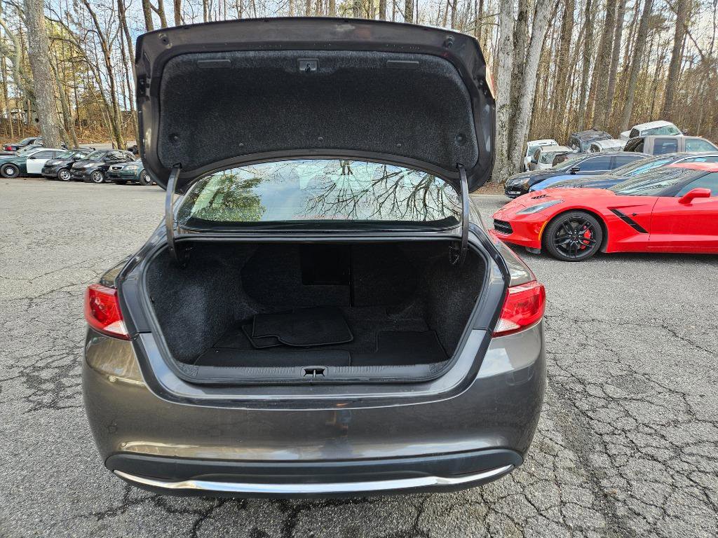 Used 2015 Chrysler 200 Limited image 25