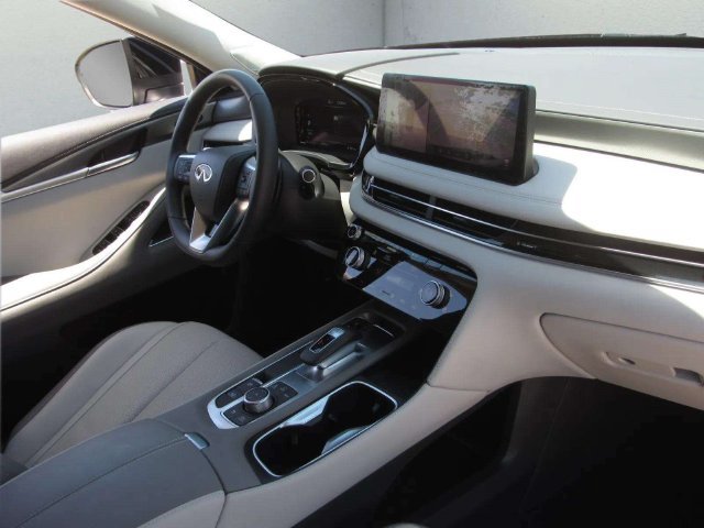 Used 2026 INFINITI QX60 Luxe w/ Family Package AWD/4WD image 10