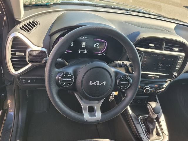 Used 2025 Kia Soul LX w/ LX Technology Package image 30