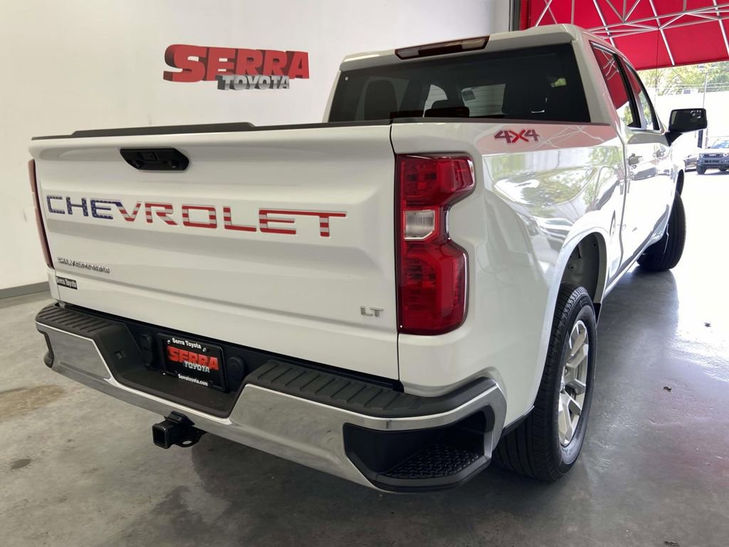 Used 2023 Chevrolet Silverado 1500 LT AWD/4WD image 3