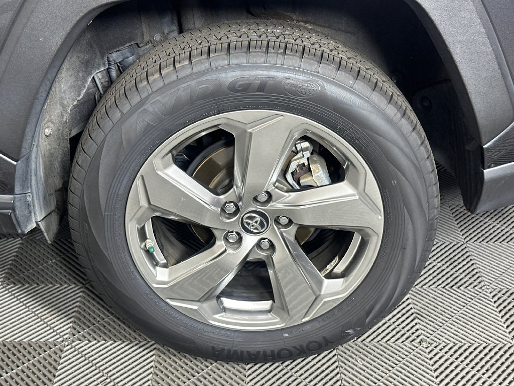 Used 2019 Toyota RAV4 Limited AWD/4WD image 20