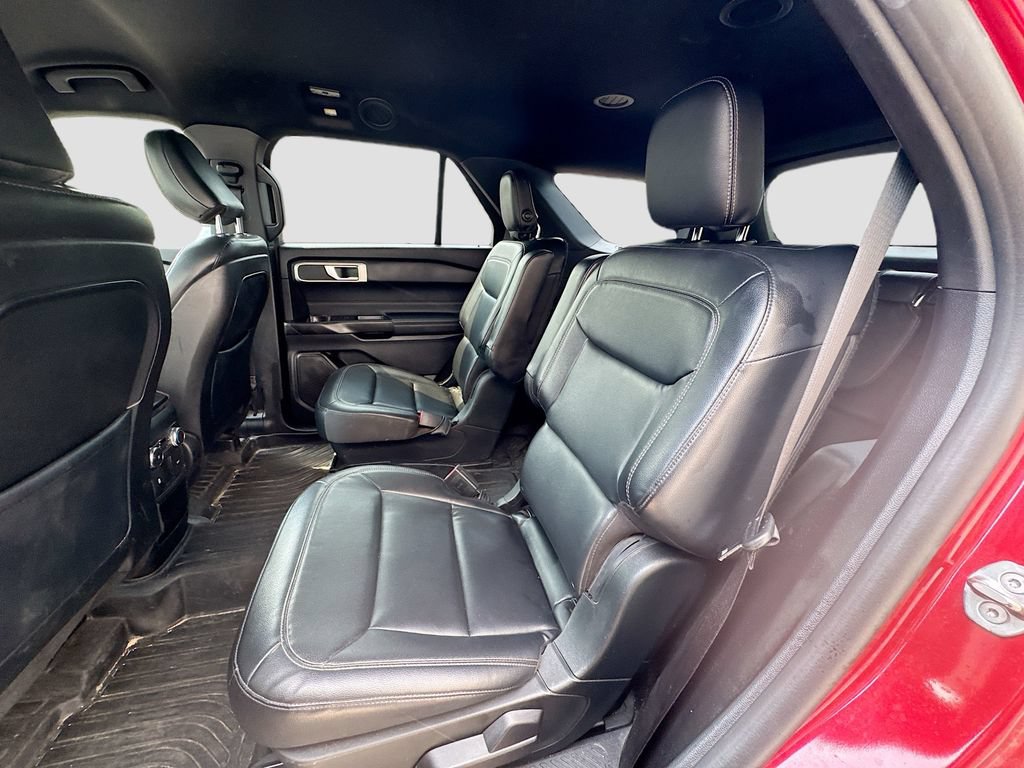 Used 2020 Ford Explorer XLT w/ Equipment Group 202A AWD/4WD image 25