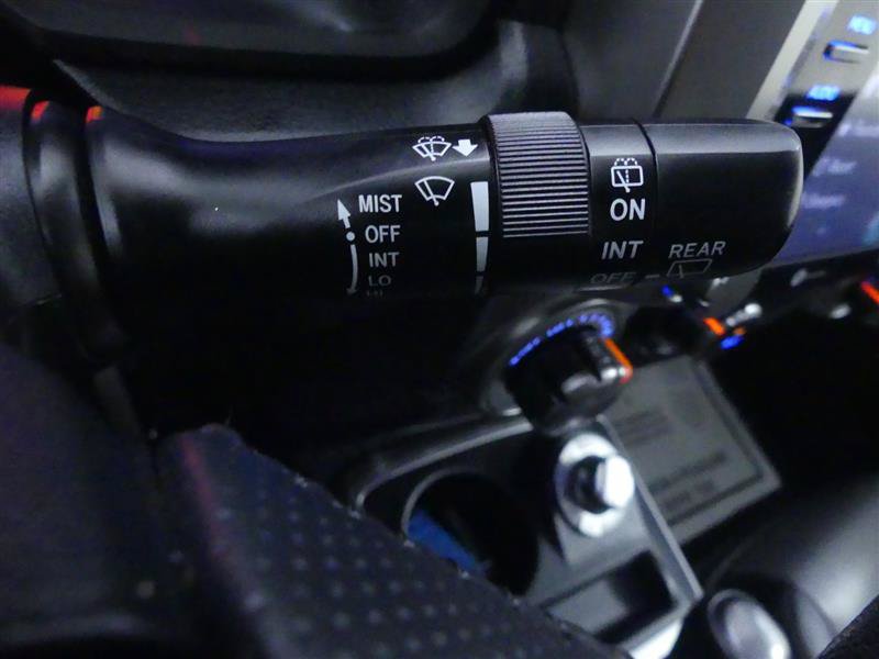 Used 2020 Toyota 4Runner SR5 Premium w/ Moonroof Package AWD/4WD image 22