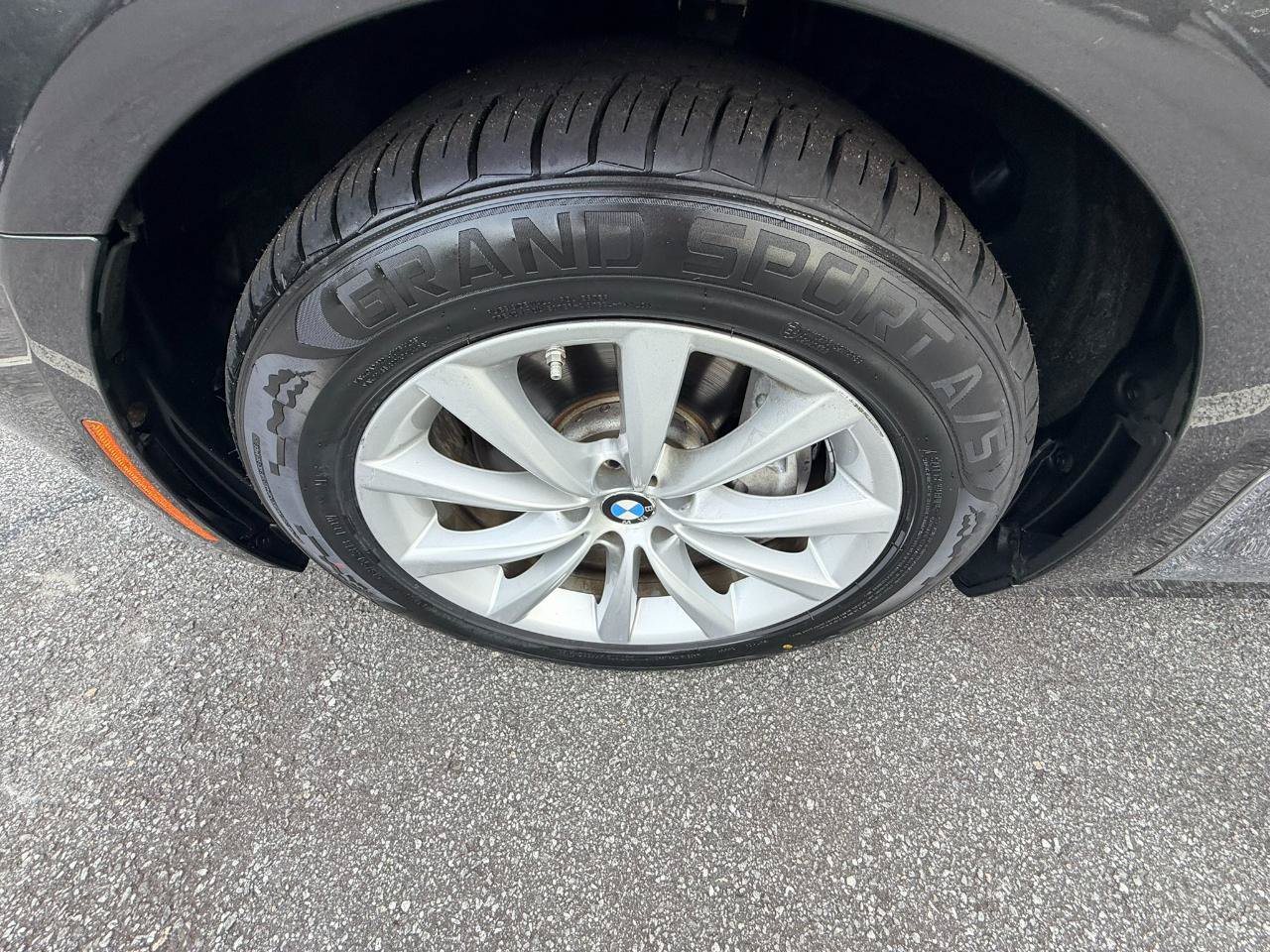 Used 2018 BMW 740i xDrive AWD/4WD image 30