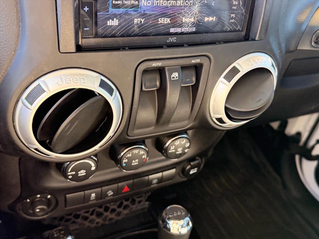 Used 2014 Jeep Wrangler Sahara w/ Connectivity Group image 21