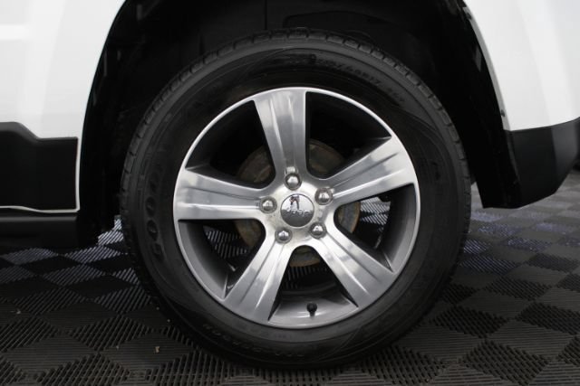 Used 2016 Jeep Patriot High Altitude FWD image 7