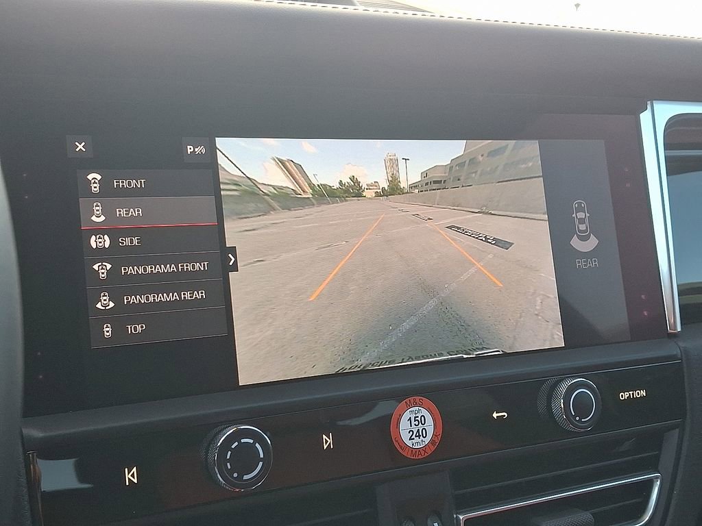 Certified 2025 Porsche Macan image 22