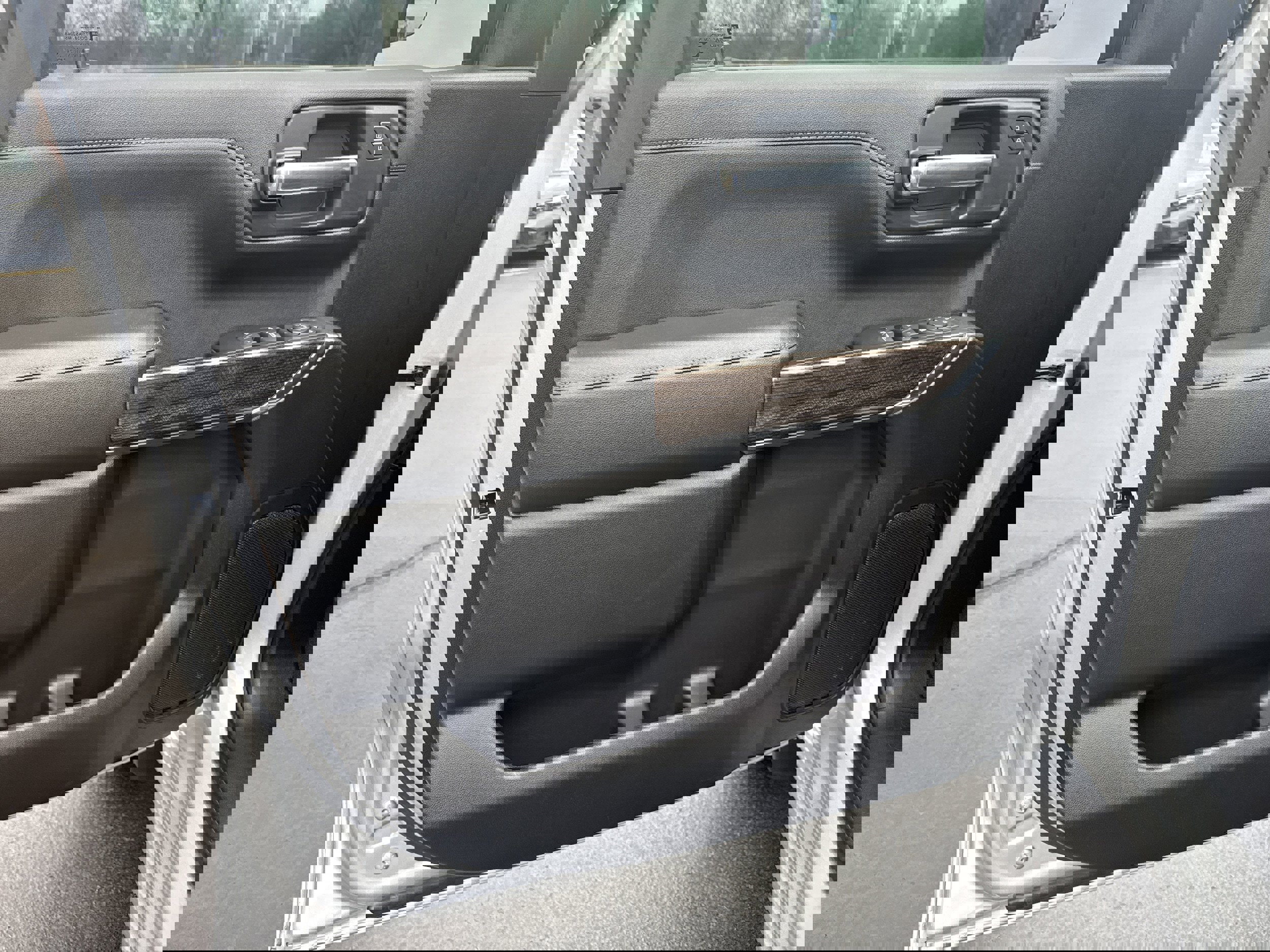 Used 2021 Chevrolet Silverado 1500 RST image 8