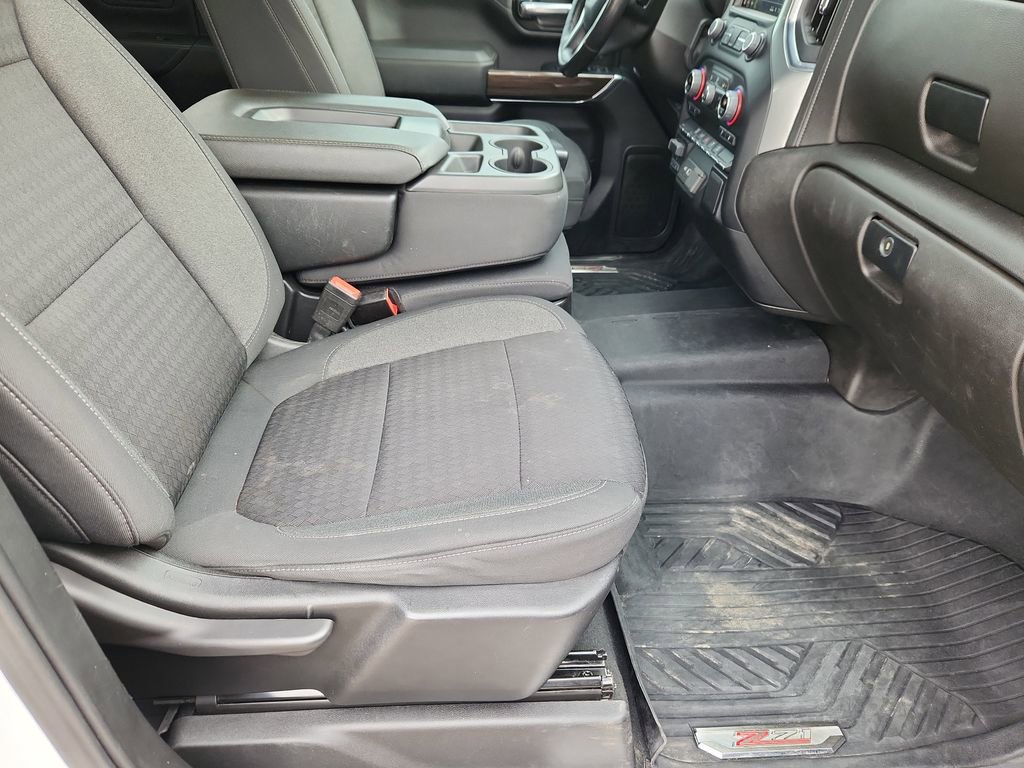 Used 2022 Chevrolet Silverado 3500 LT w/ Convenience Package image 13