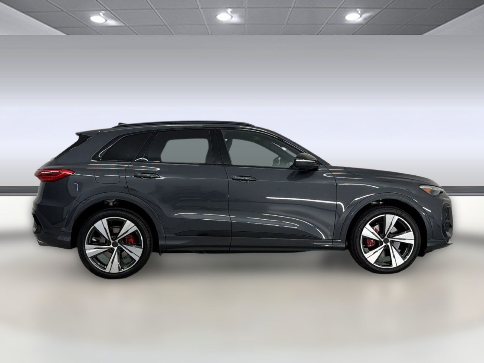 New 2026 Audi SQ5 Premium Plus AWD/4WD image 8