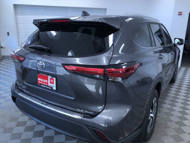 Used 2023 Toyota Highlander XLE image 36