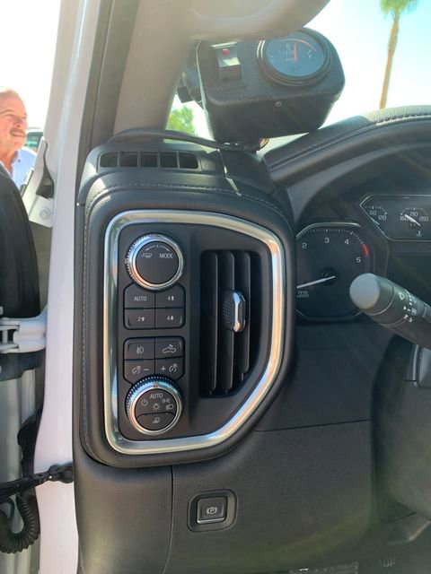 Used 2022 GMC Sierra 3500 SLT w/ SLT Preferred Package AWD/4WD image 24