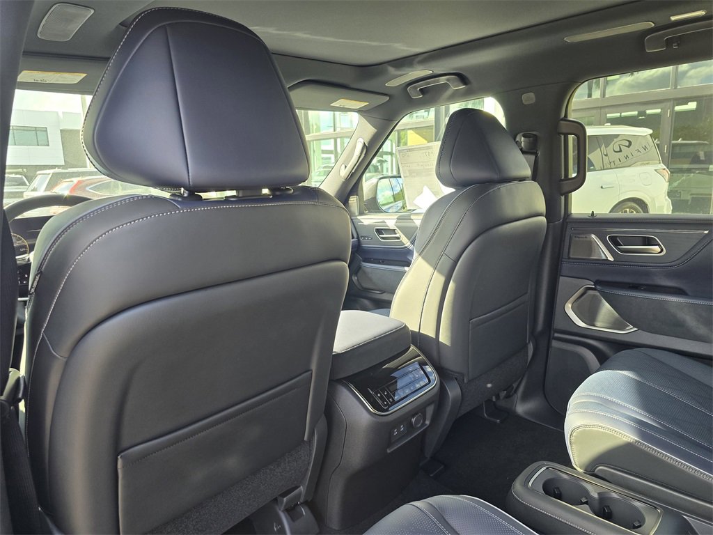 New 2026 INFINITI QX80 SPORT w/ Sport Exterior Package image 14