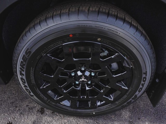 New 2026 Mitsubishi Outlander AWD image 8