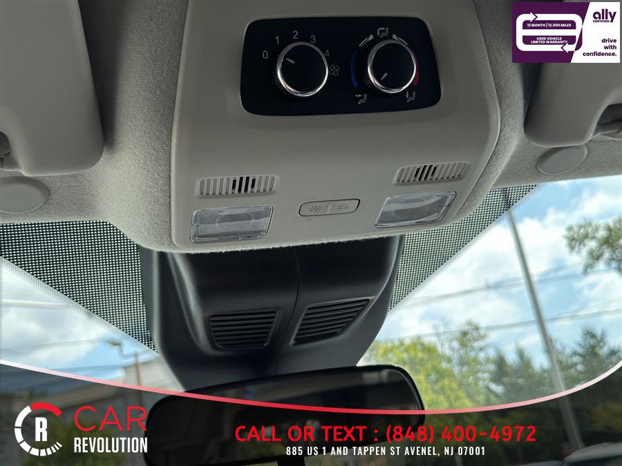 Used 2023 Ford Transit 350 XLT RWD image 32