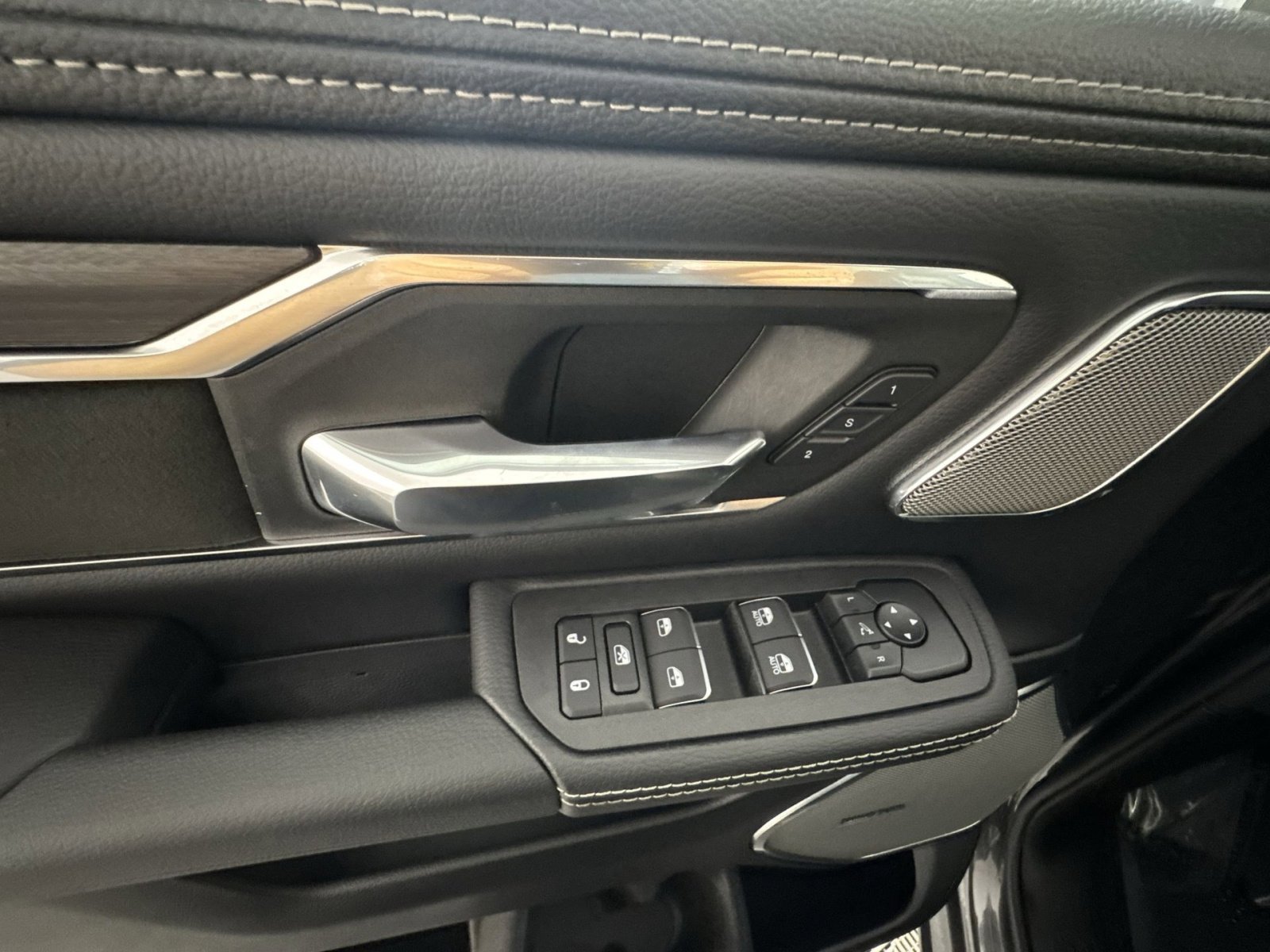 Used 2026 RAM 1500 Laramie image 15