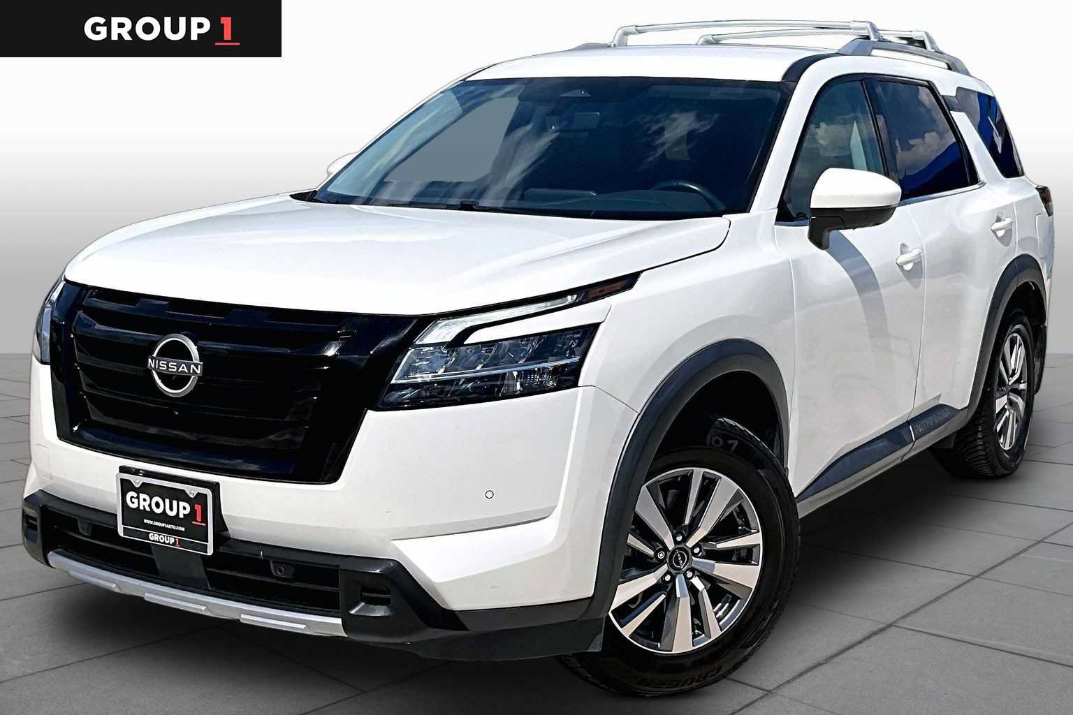 Used 2023 Nissan Pathfinder SL w/ Lighting Package (N92) FWD image 1