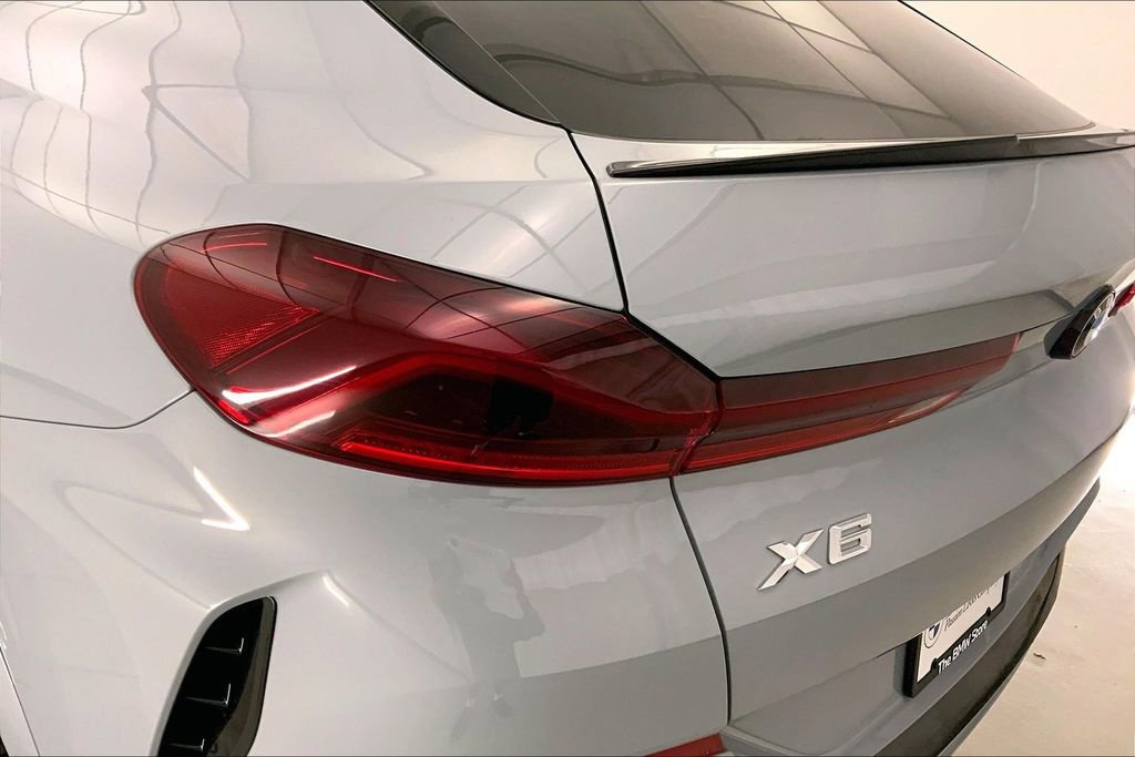 Certified 2026 BMW X6 xDrive40i w/ Climate Comfort Package image 28