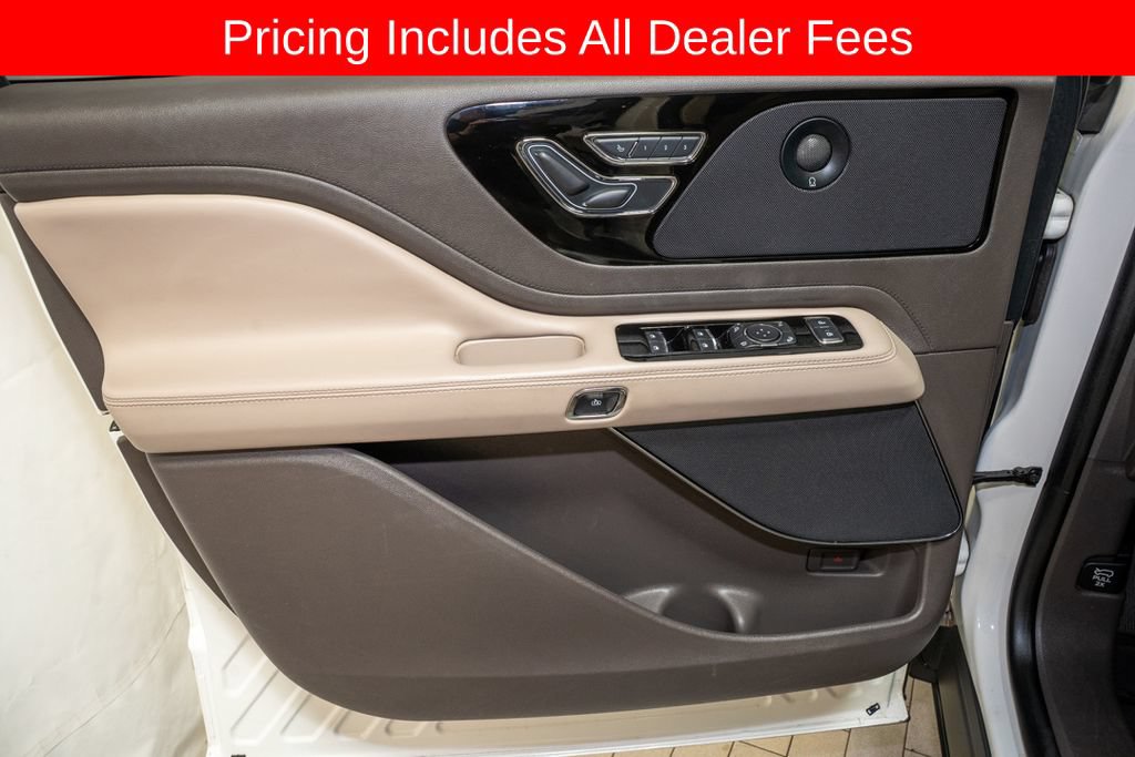 Used 2021 Lincoln Aviator Reserve w/ Equipment Group 201A AWD/4WD image 13