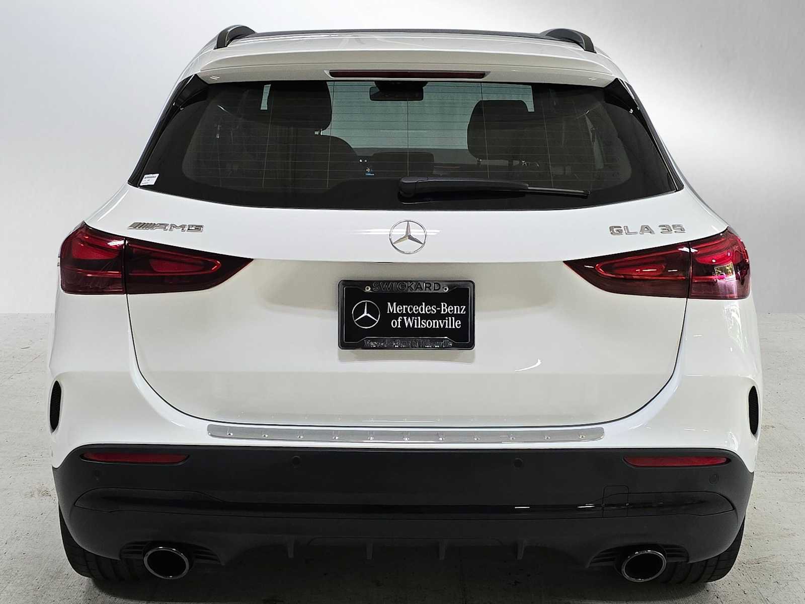 Used 2026 Mercedes-Benz GLA 35 AMG 4MATIC image 4