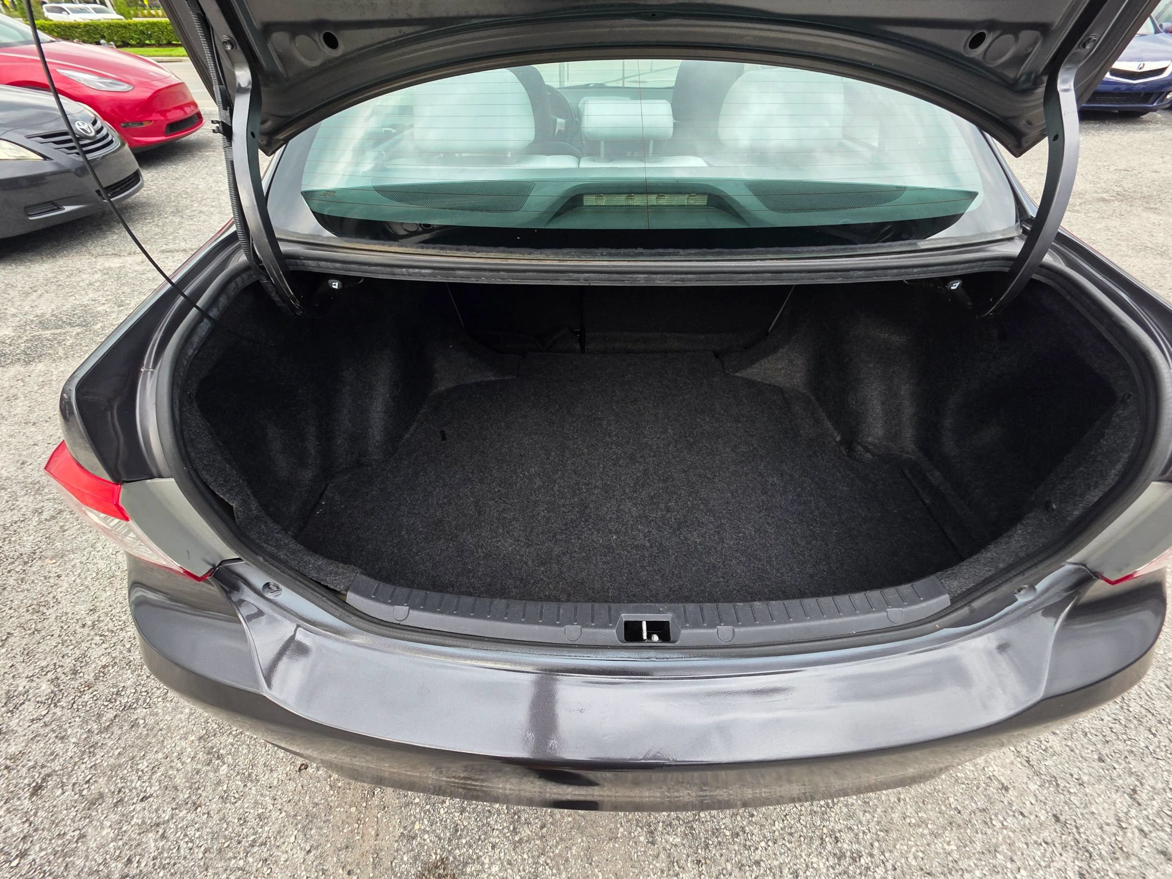 Used 2012 Toyota Corolla LE FWD image 23