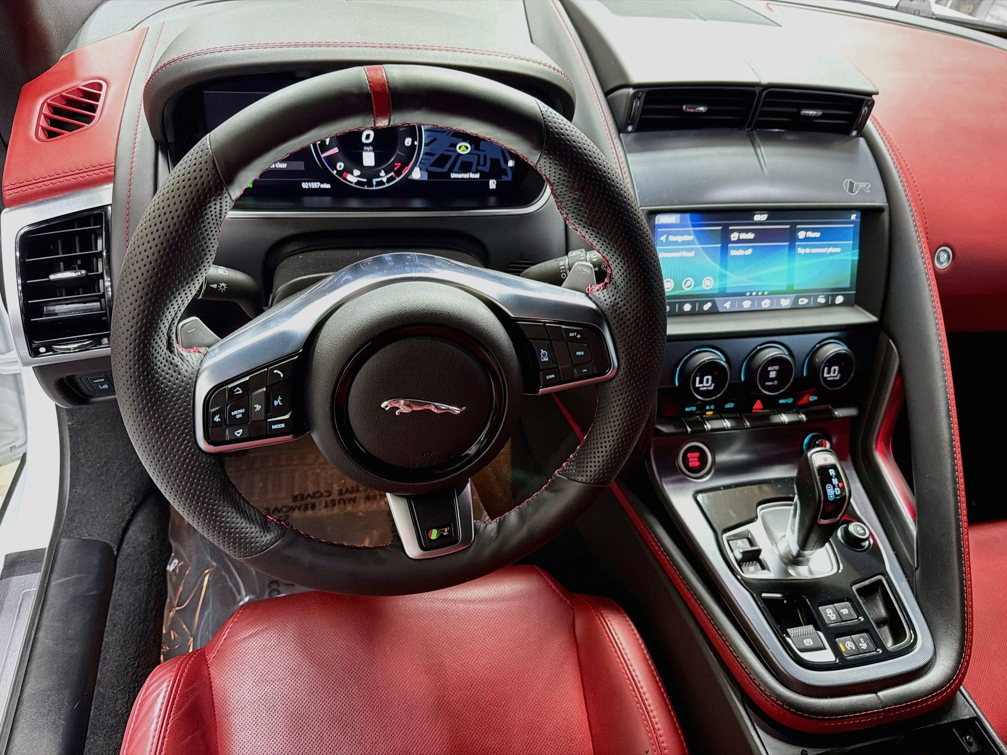 Used 2022 Jaguar F-TYPE R AWD/4WD image 16