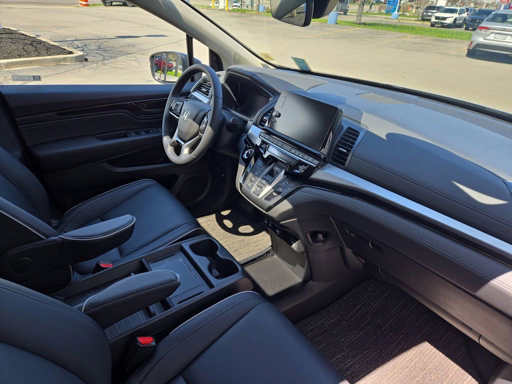 Certified 2026 Honda Odyssey Touring image 28