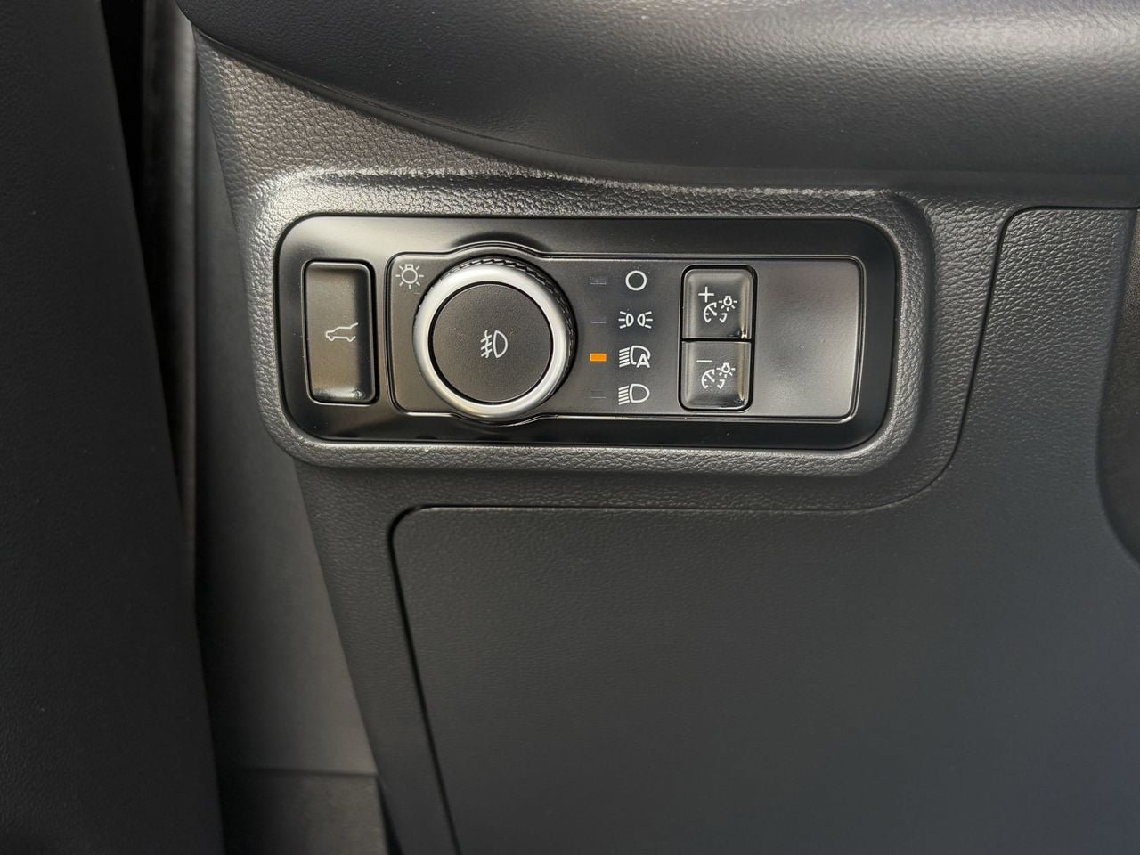 Used 2025 Ford Explorer ST-Line RWD image 23