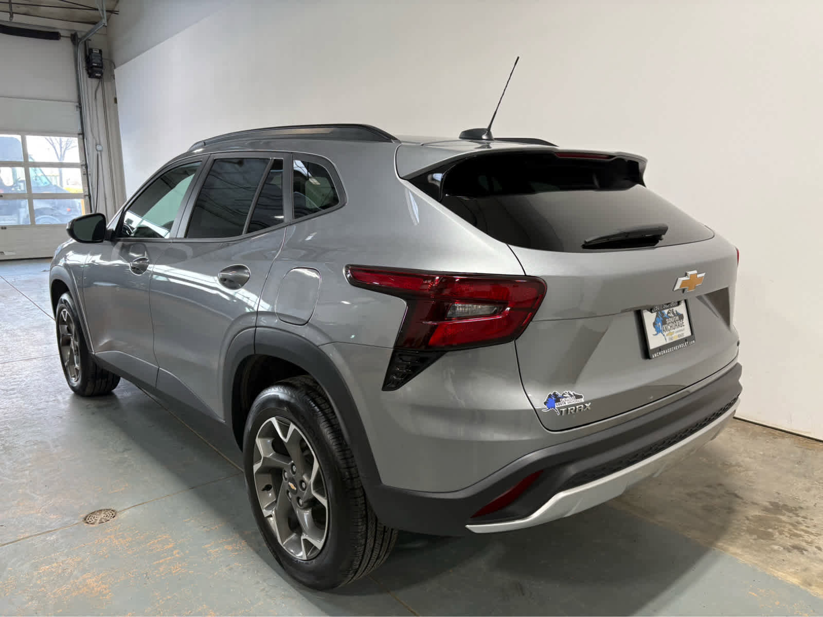 Certified 2025 Chevrolet Trax LT w/ LT Convenience Package image 3